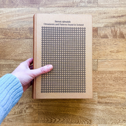 Book Report: Íslensk sjónabók