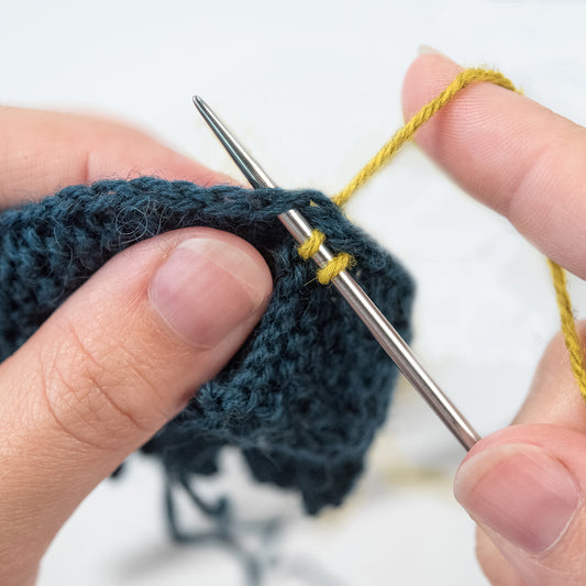 Tips + Tricks: Lace Cuff and Perfect Bobbles