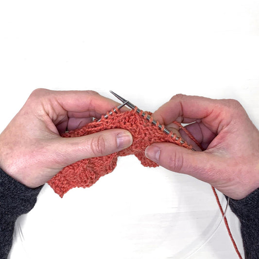 Primrose Mittens Tuck Stitches