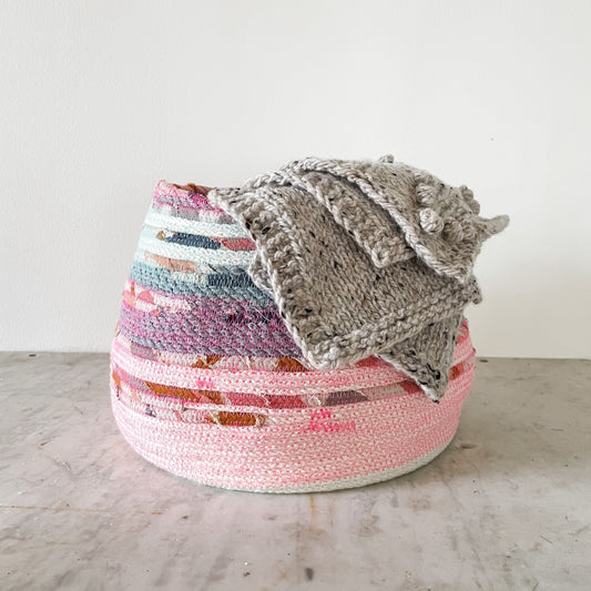 Swatching: Get to know Lucky Tweed