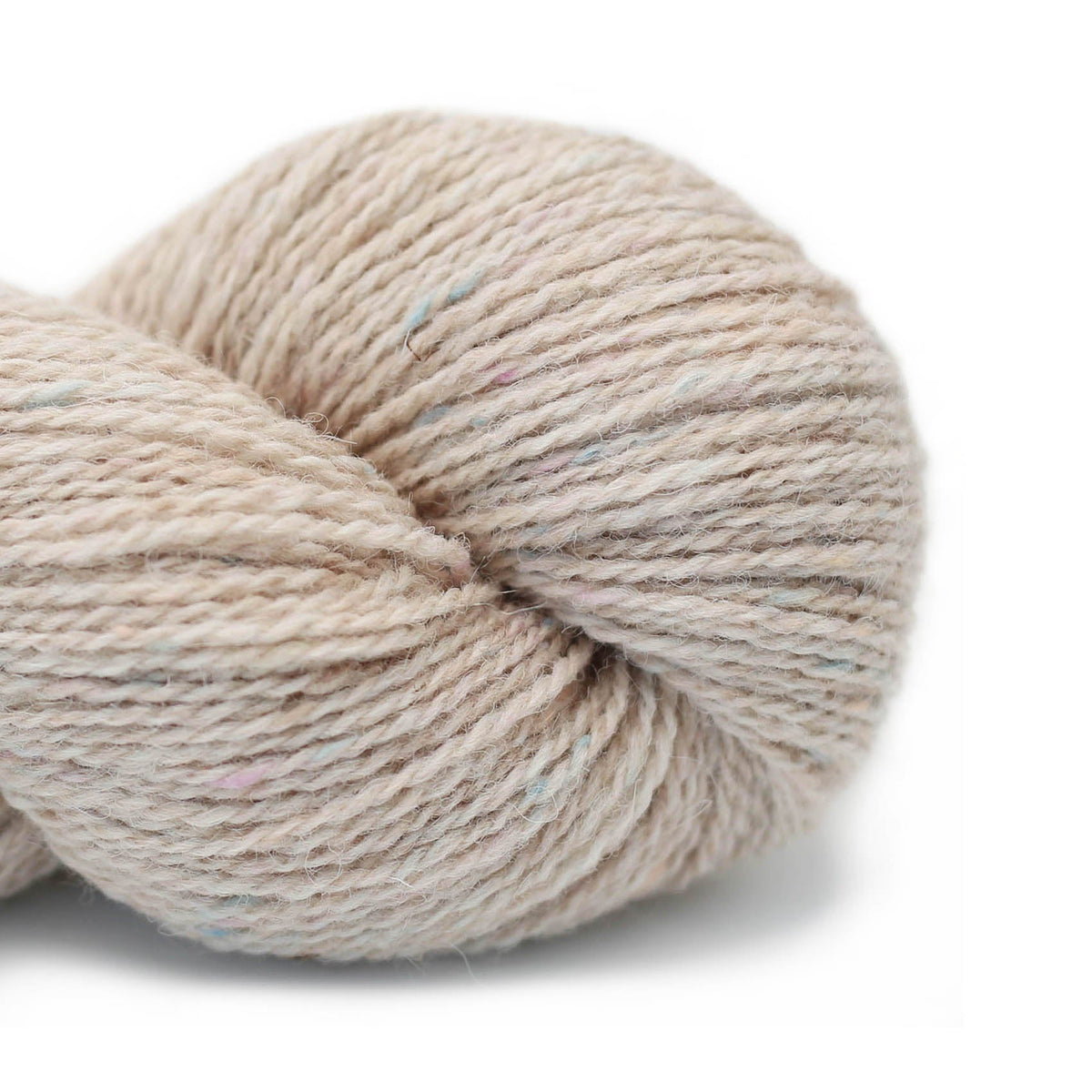 Hey Mama Wolf Yarn 002 Coil Light Brown Beara