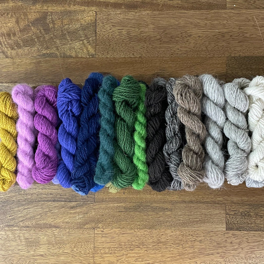Navia Yarn Navia Sample Skein