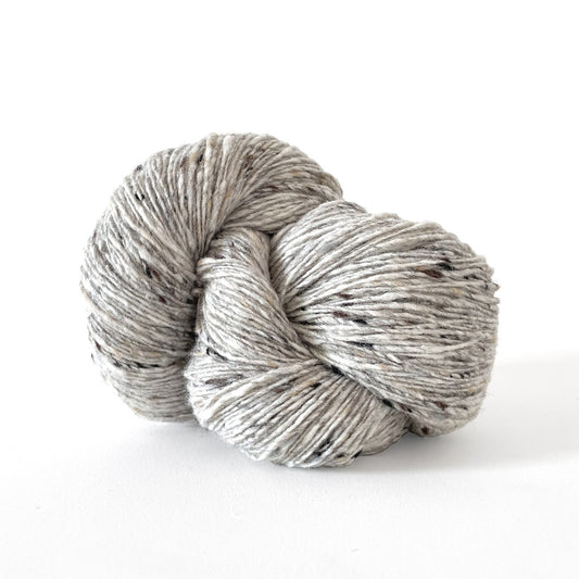 Kelbourne Woolens Yarn 058 light gray Cricket