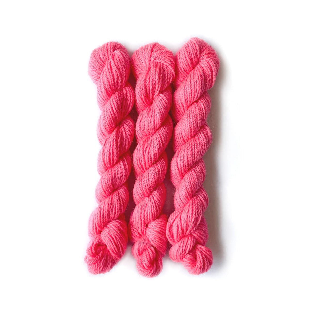 Kelbourne Woolens Yarn 825 neon coral mini Perennial Minis