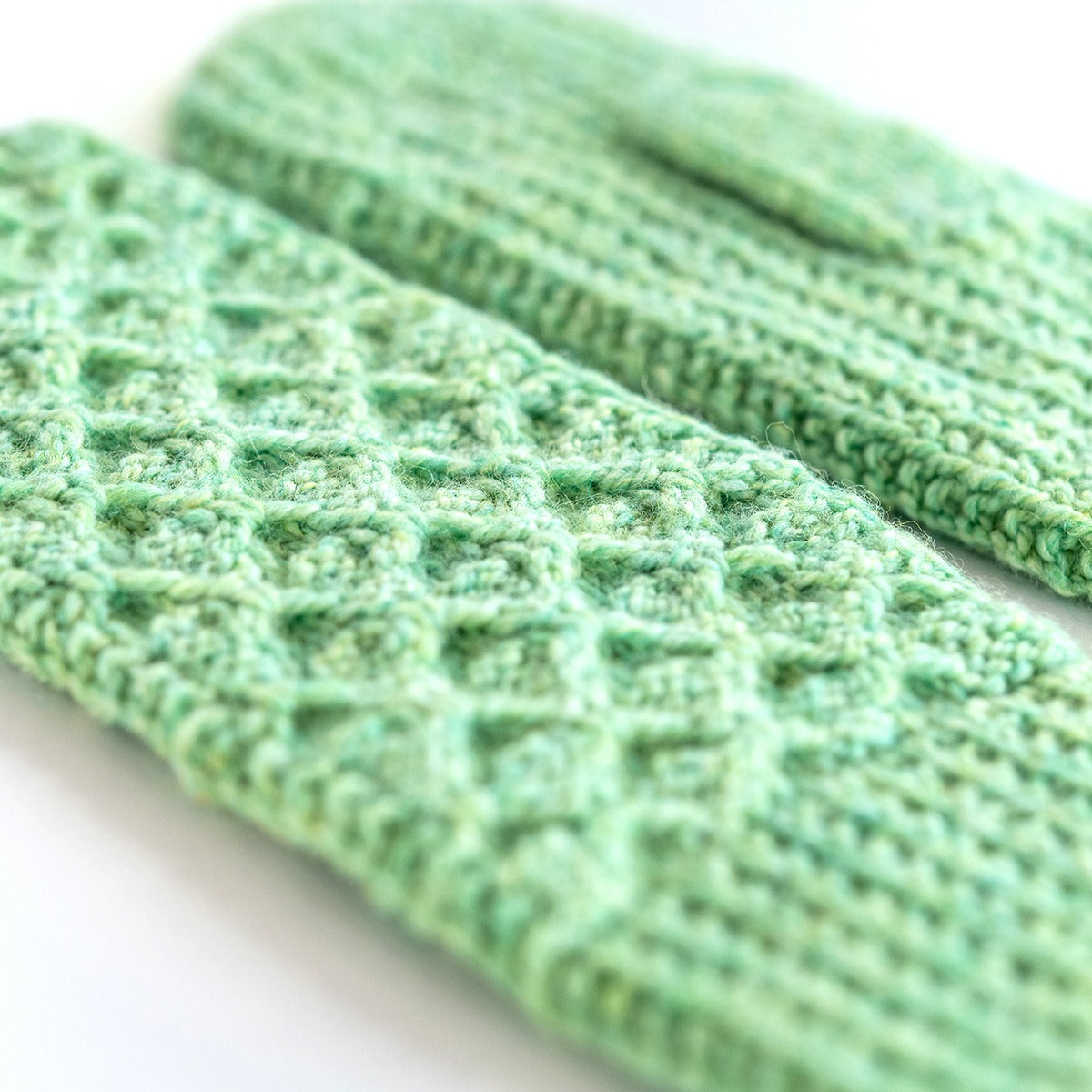 Kelbourne Woolens Patterns Primrose Mitten Pattern