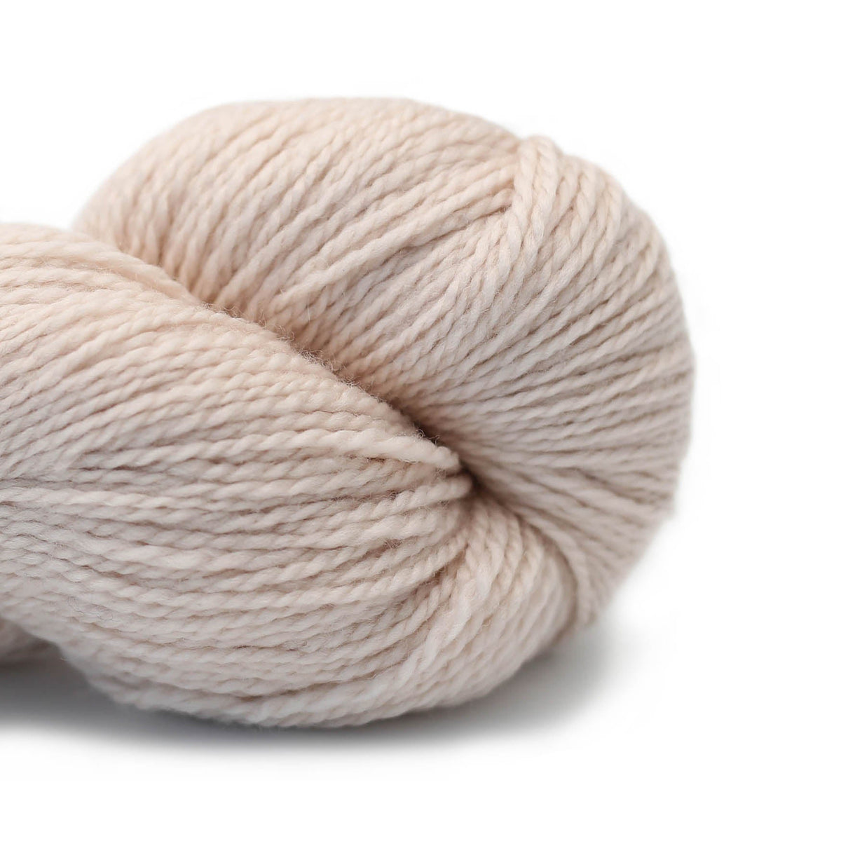 Hey Mama Wolf Yarn 16 Ghost Pipe Light Beige Skadi