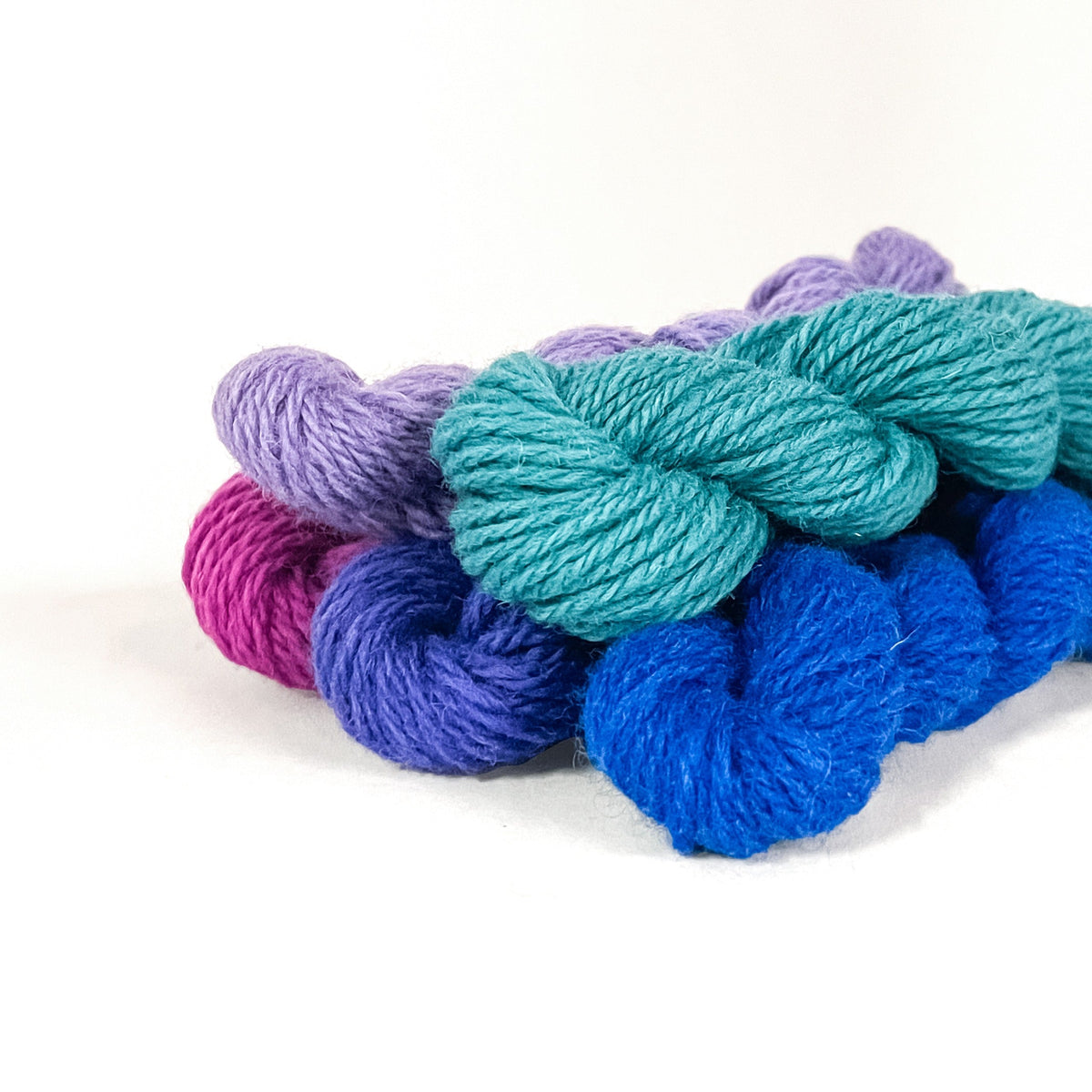 Navia Yarn Trio Sample Navia Sample Skein